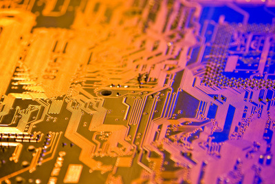 二元背景集成電路與芯片軟件開發(fā)